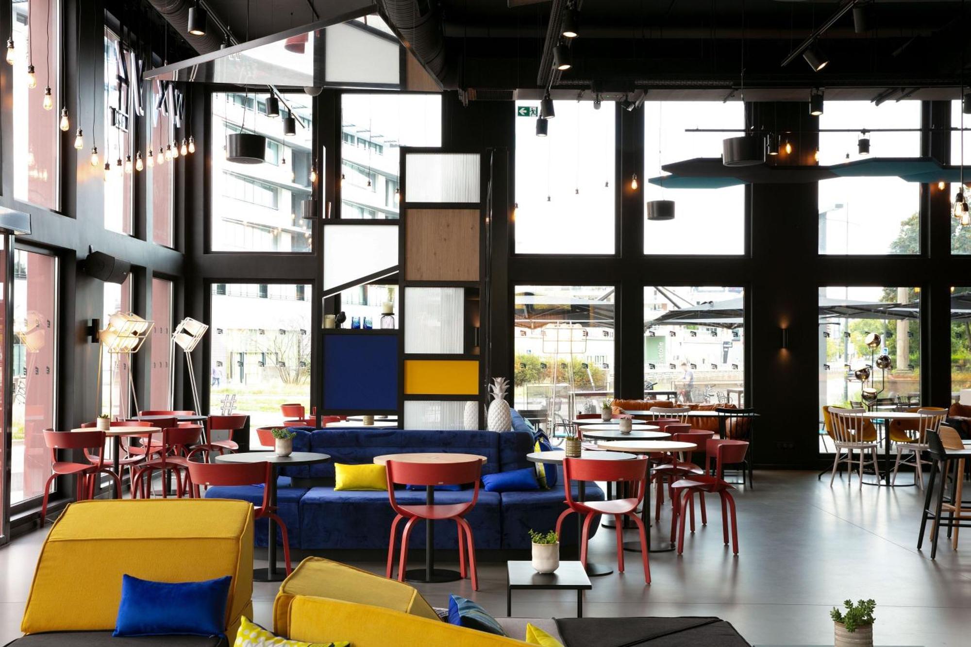 ホテル Aloft Strasbourg Etoile エクステリア 写真